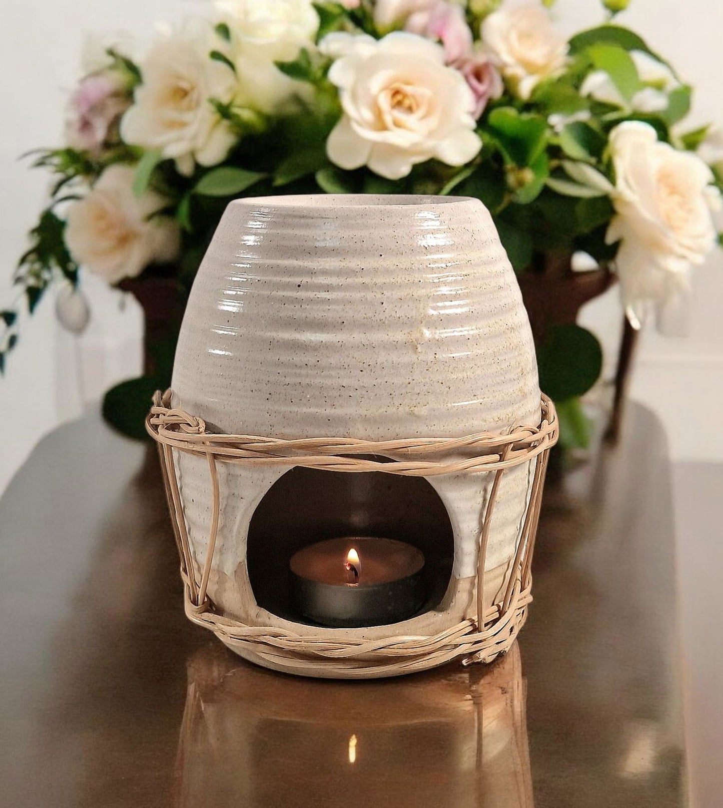 Ceramic Oil Burner With Rattan Design 🚚