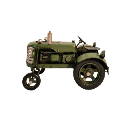 Green Metal Tractor Ornament 17cm 🚚