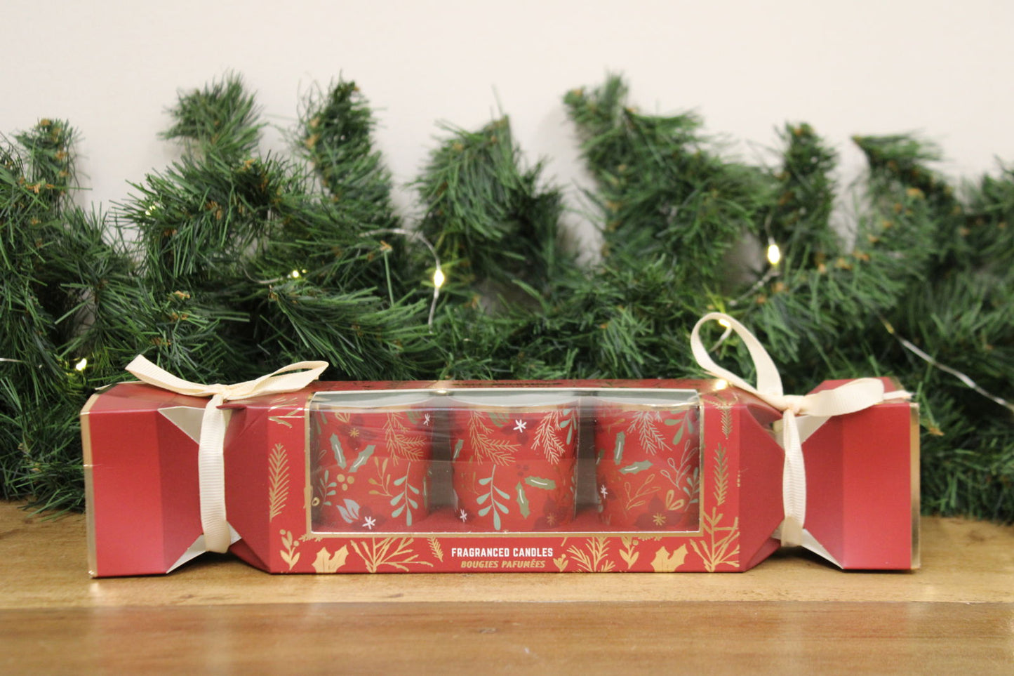 Cracker Gift-box with Winter Berry Candle-pots