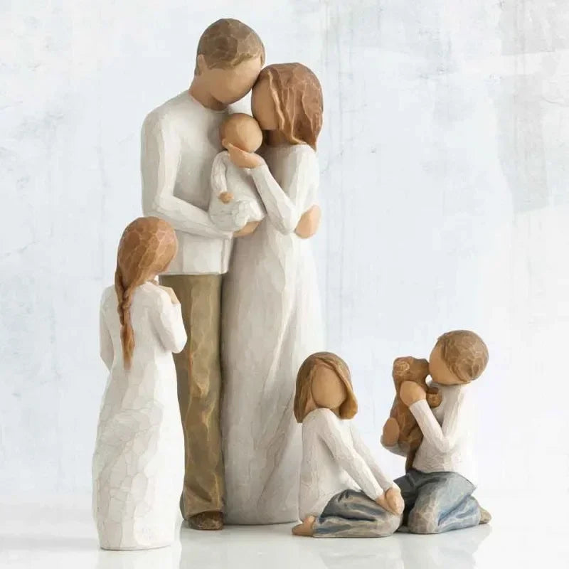 Figure Resin Sculptures Family Ornament